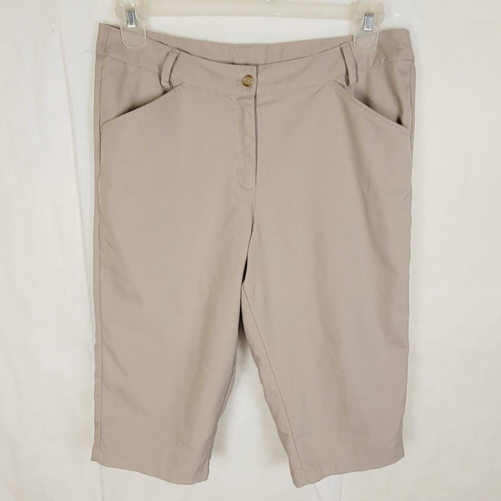 Callaway tan golf shorts Size 10 womens Active Resort Preppy Stretch Outdoors